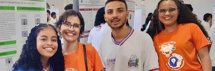 Professora Margarete Correia estimula estudantes a se tornarem jovens cientistas