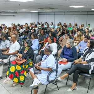SEDUR e ConCidades/BA promovem debate sobre feminicídio e fortalecem  ações de enfrentamento à violência contra a mulher