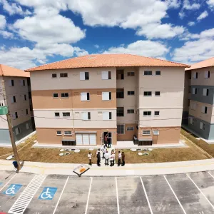 Secretaria de Desenvolvimento Urbano realiza visita ao Residencial Curió, em Alagoinhas, com 99% das obras concluídas