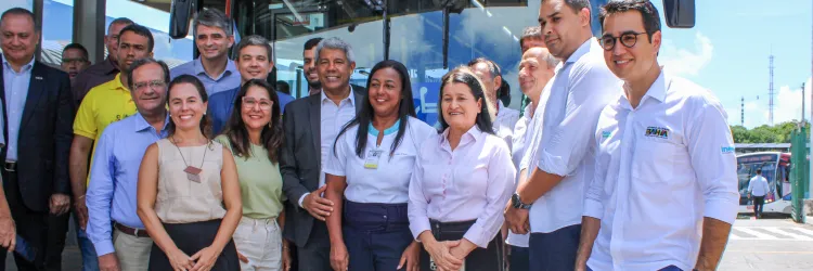 Governo do Estado impulsiona sustentabilidade com shuttle elétrico conectando Aeroporto e Metrô de Salvador