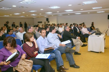 Público do Seminário Nacional “Trabalho e Políticas Públicas”, dia 5/10 Público do Seminário Nacional “Trabalho e Políticas Públicas”, dia 5/10