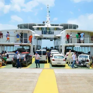 Ferry boat Travessia Salvador-Bom Despacho
