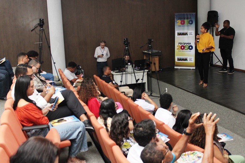 A analista de Planejamento e Orçamento do Governo Federal e doutoranda em Administração Pública pela Fundação Getúlio Vargas (FGV), Clara Maria Marinho, foi a palestrante do seminário