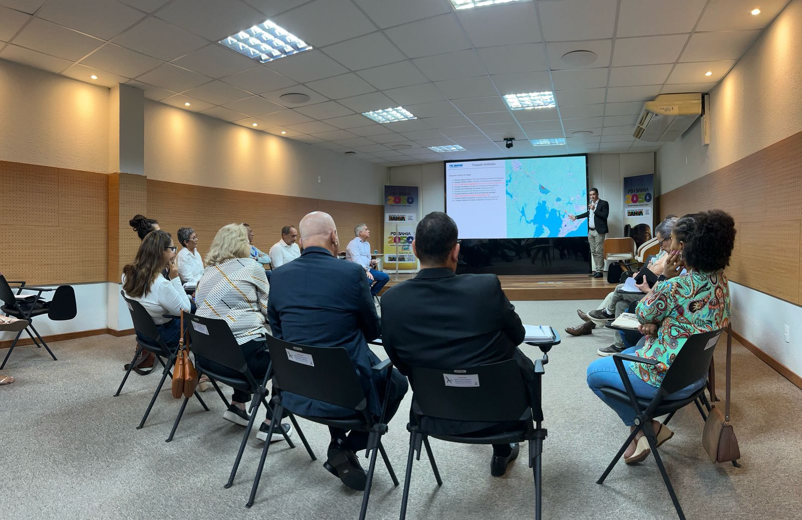 O projeto de implantação de uma ferrovia de alta velocidade entre Salvador e Feira de Santana foi apresentado nesta sexta-feira (27), durante reunião do Grupo de Trabalho Intersetorial (GTI)