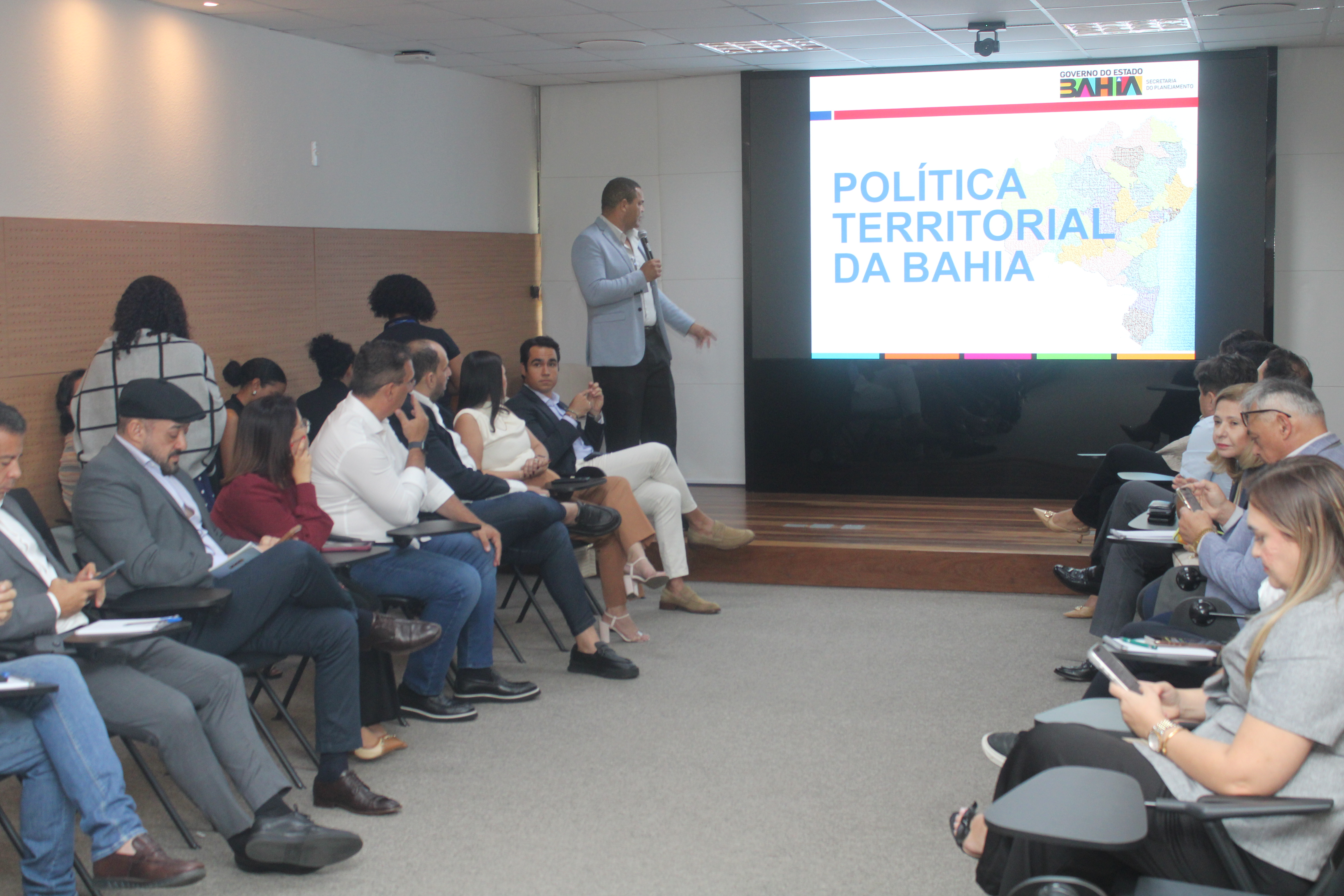 comitiva do Ceará visita a Bahia para conhecer experiência do estado