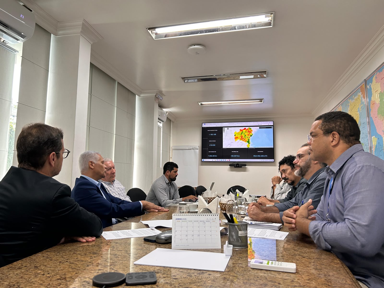 Governo da Bahia avança em projeto para levar energia trifásica à agricultura familiar e impulsionar o desenvolvimento do estado