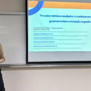 Artigo que analisa o monitoramento governamental como instrumento estratégico é apresentado em São Paulo