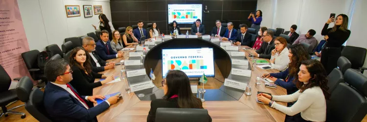 Conseplan entrega à ministra Simone Tebet documento que contribui com uma série de recomendações para o planejamento nacional de longo prazo