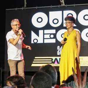 Ângela Guimarães, Secretaria de Promoção da Igualdade Racial e dos Povos e Comunidades, e Bruno Monteiro, Secretario de Cultura, no Lançamento do Programa Ouro Negro 2025