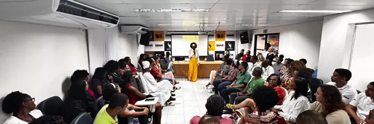 Foto por Dheik Praia