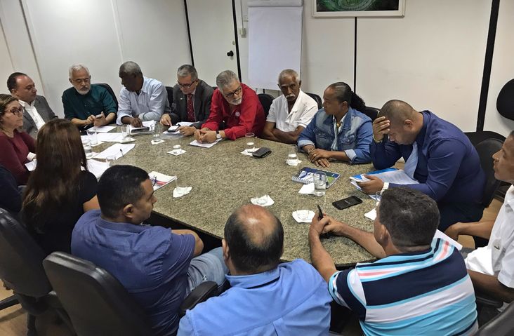Serin realiza reunião com liderança dos taxistas 