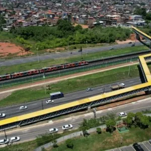 Passarela ligando bairro da paz e mussurunga