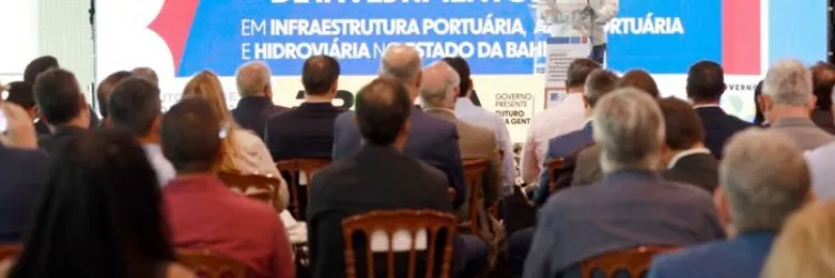 A imagem mostra o Governador Jerônimo Rodrigues discursando