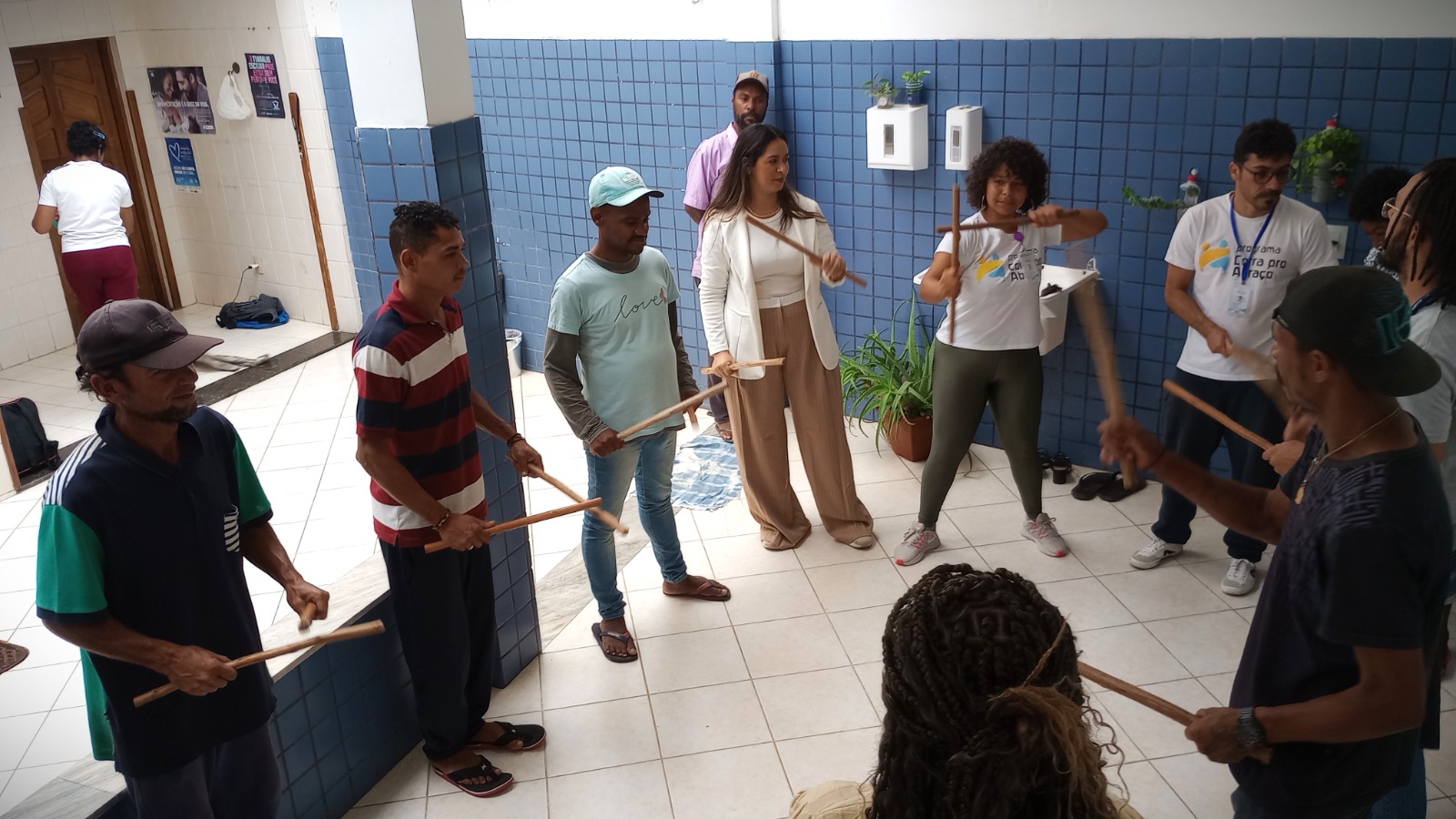 corra pro abraço empoderamento arte educação conquista