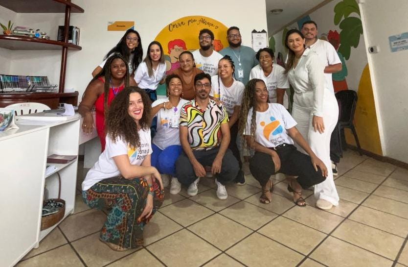 corra pro abraço empoderamento arte educação conquista