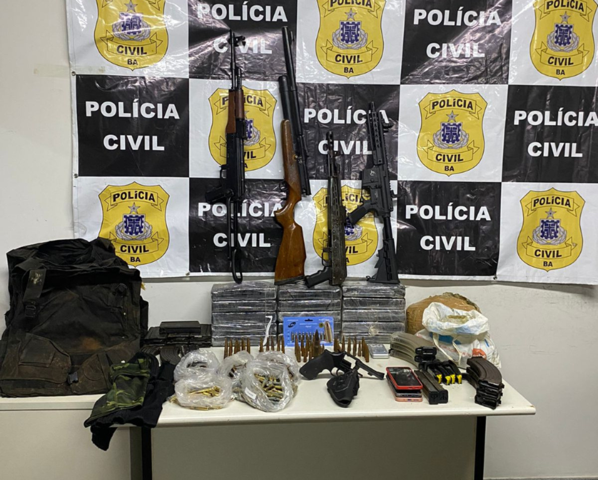 Fuzis apreendidos durante operação da Polícia Civil