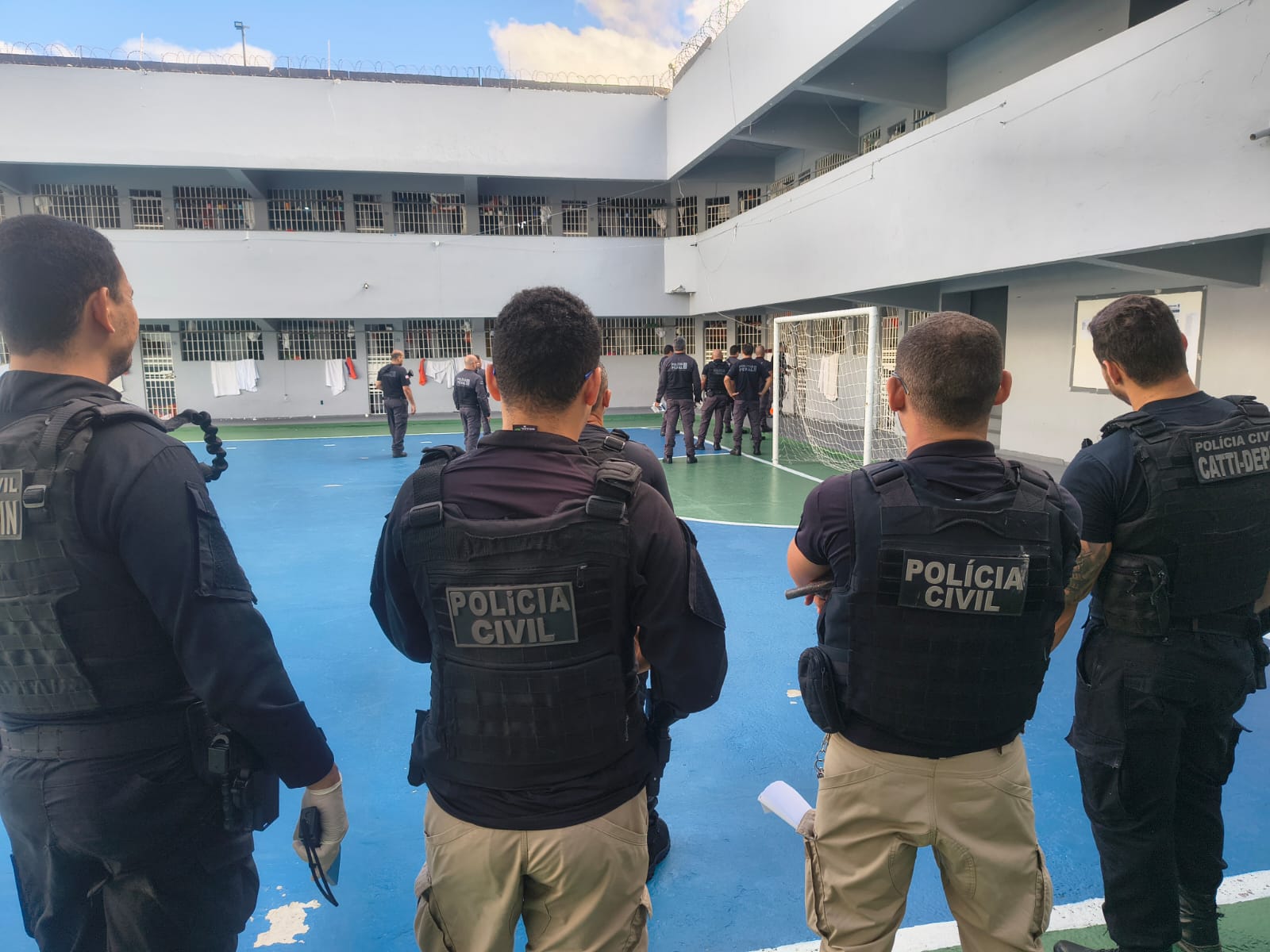 Operação conjunta apreende celulares e drogas em celas do Conjunto Penal de Teixeira de Freitas