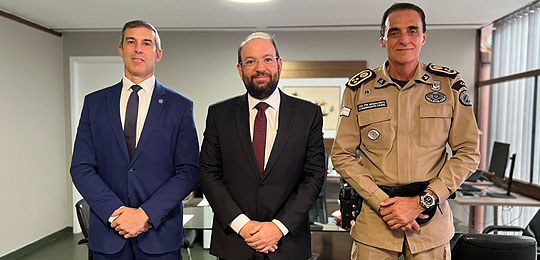 Presidente do TRE-BA recebe visita institucional das forças de segurança da Bahia