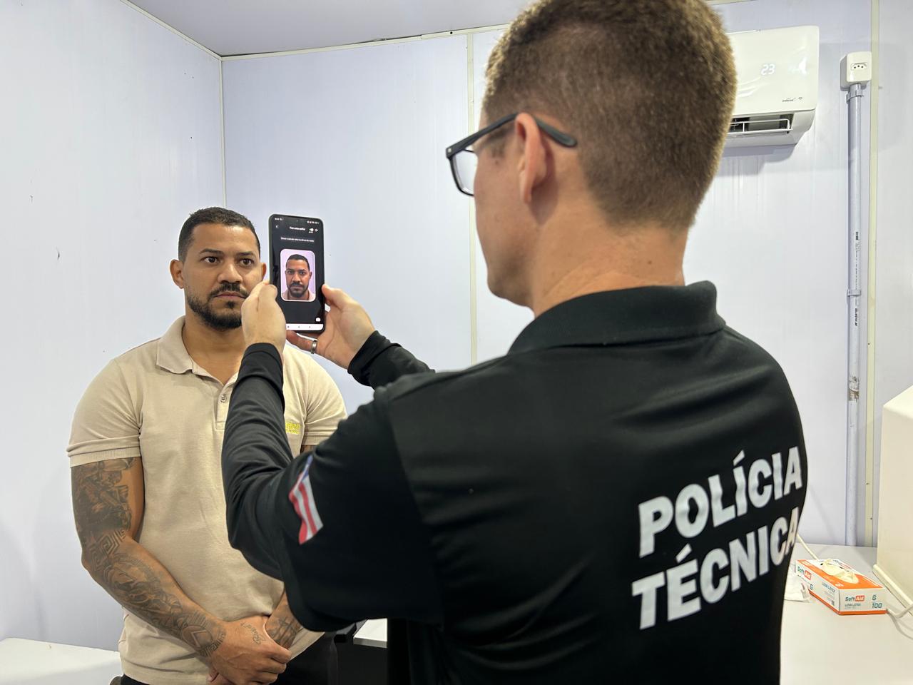 DPT utiliza sistema portátil de identificação multibiométrica durante São João de Jequié
