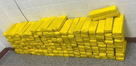 PM apreende 187 tabletes de maconha em Feira de Santana