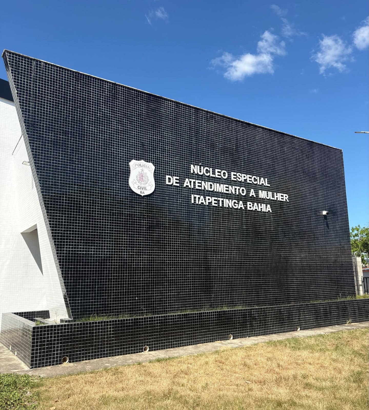Operação contra comércio ilegal de armas prende oito em quatro estados