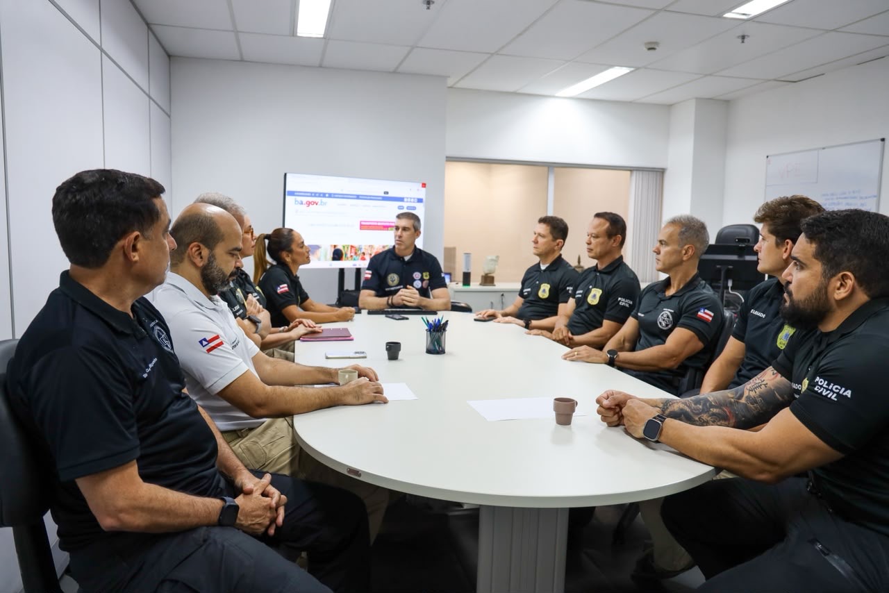 Equipes dos Departamentos Operacionais utilizam drones para reforçar a fiscalização das garagens de empresas de transportes em Salvador