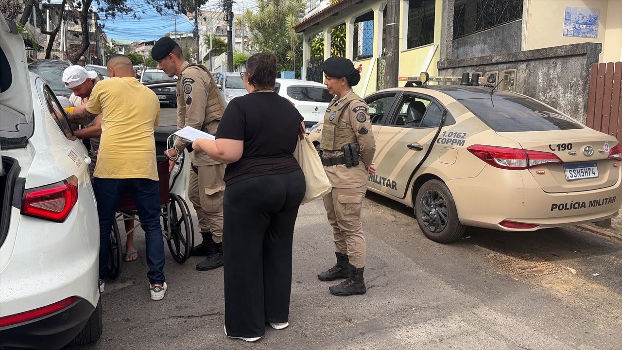 Ronda inclusiva da PM auxilia o acesso de eleitores PcD no dia do pleito