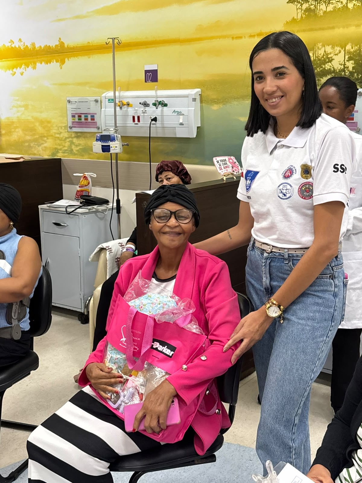 SPREV apresenta campanha ‘Ligadas Por Fios’ durante ação do Outubro Rosa no Hospital da Mulher
