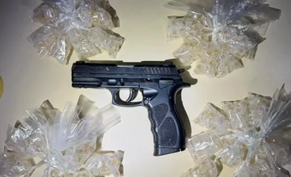 PMBA realiza prisão em flagrante de indivíduo envolvido em ataque a policiais militares e apreende arma de fogo e drogas em Portão