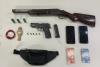 PM prende armas de fogo, dinheiro e drogas em Cassange
