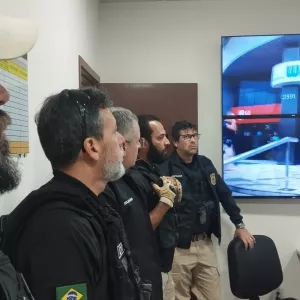 Autoridades se reúnem na operação