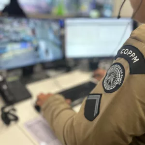 Pedido de pizza realizado pelo 190 ajuda Polícia a resgatar vítima e prender agressor