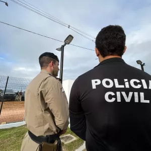 Autoridades estão de costas