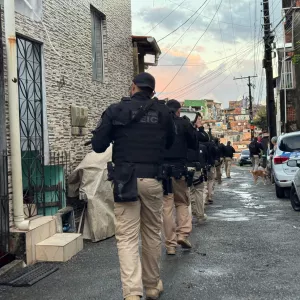 Uma tropa da PC está em operação