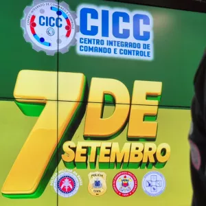 Painel do festejo é exibido