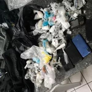 Entorpecentes apreendidos são exibidos