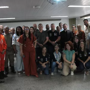 Equipe posa pra foto