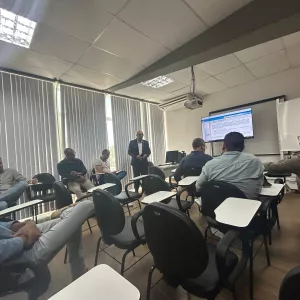 Autoridades se reúnem