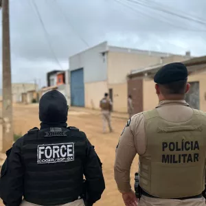 SSP e PM cumprem mandados de busca e apreensão contra policial acusado de tráfico de armas 