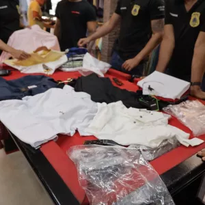 Mais de mil peças de vestuário são apreendidas durante Operação Comércio Legal em Salvador e RMS