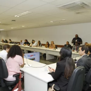 Secretários estaduais recebem familiares de Caíque e representantes da comunidade de São Marcos