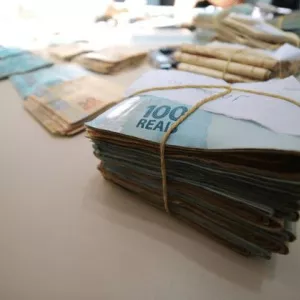 SSP, MP, PM e PC capturam traficante baiano com carro de luxo e R$ 100 mil em espécie