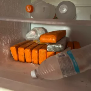 Forças Estaduais e Federais estouram ponto de armazenamento de armas e drogas de grupo associado à facção carioca