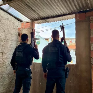 Operação Mercado Seguro prende dois homens por tráfico de drogas e associação para o tráfico em Salvador