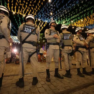 Reconhecimento Facial da SSP alcança foragidos por receptação, roubo e dívida de pensão durante a Operação São João