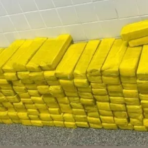 PM apreende 187 tabletes de maconha em Feira de Santana