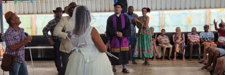 Abrigo São Lázaro recebe a Seção de Artes da PMBA