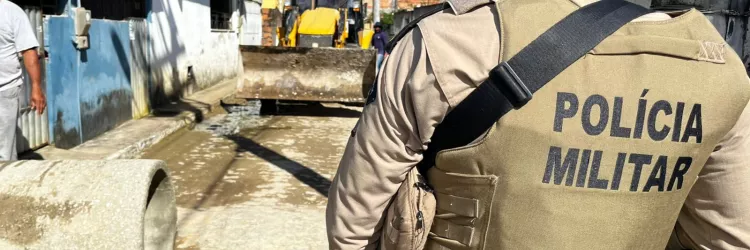 Dez barricadas instaladas por grupos criminosos são destruídas em Itaparica e Vera Cruz durante Operação Circuito Fechado