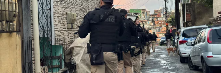 Uma tropa da PC está em operação