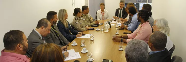 Secretário, vice-presidente da ALBA e comissão de vereadores debatem ações de segurança em Ilhéus